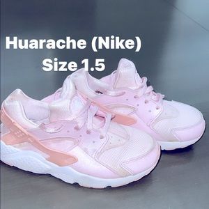 Girls Nike “Huaraches”